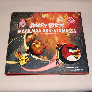 Angry Birds maailmaa rakentamassa